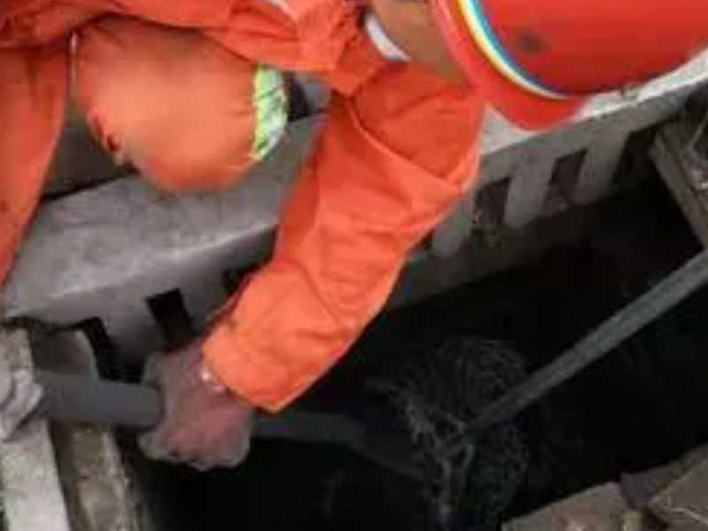 青岛胶州清理化粪池 专业抽化粪池 抽隔油池泥浆