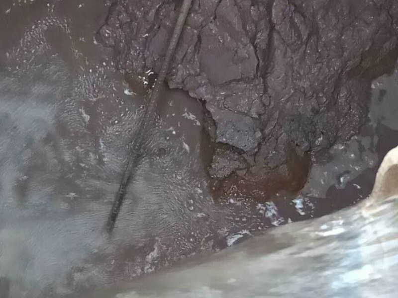 山东胶州市清理化粪池 抽隔油池 高压清洗管道淤泥