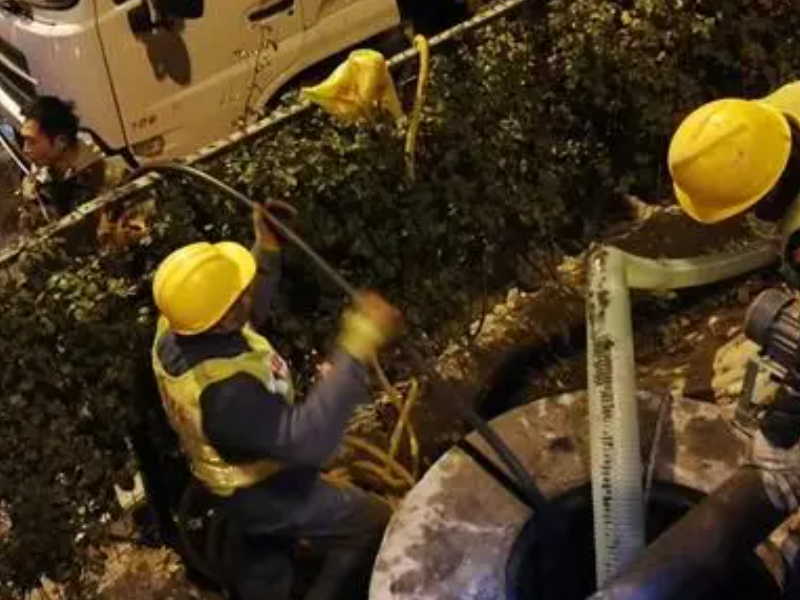 胶州高压水车清洗管道,污水井,抽化粪池,抽污水